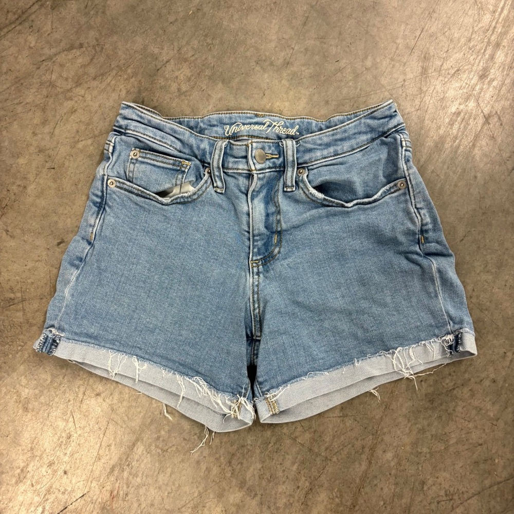 Universal Thread Womens Mid Rise Boyfriend Denim Shorts Light Wash Size 00/24